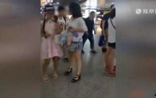 美女被揉胸的视频